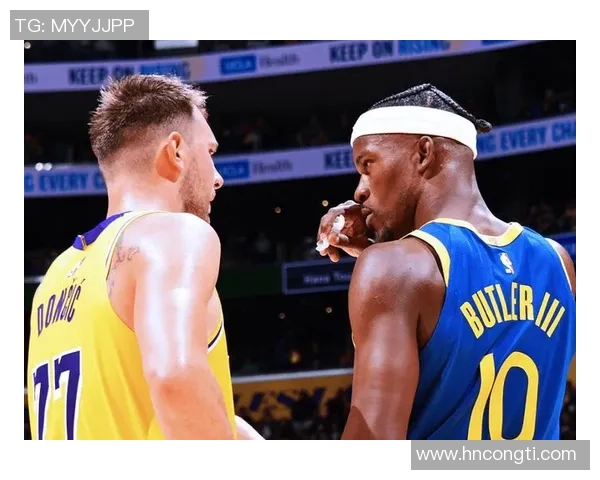 足球场上的风云人物那些过人技巧惊艳四方的明星球员