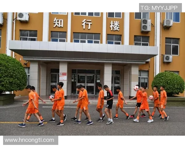 追逐梦想的脚步足球明星们的励志训练之旅 追逐梦想的脚步足球明星们的励志训练之旅